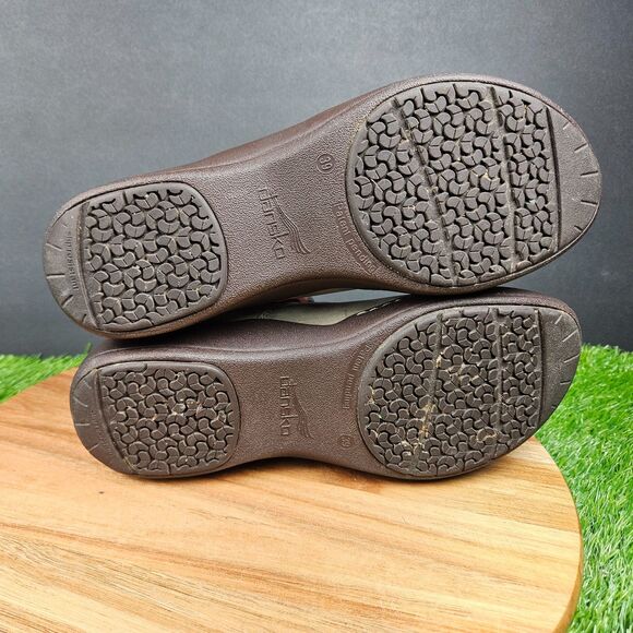 Dansko Abigail Shoes Womens EU 38 US 8.5-9 Taupe Nubuck Leather Slip On Clogs - Picture 10 of 12